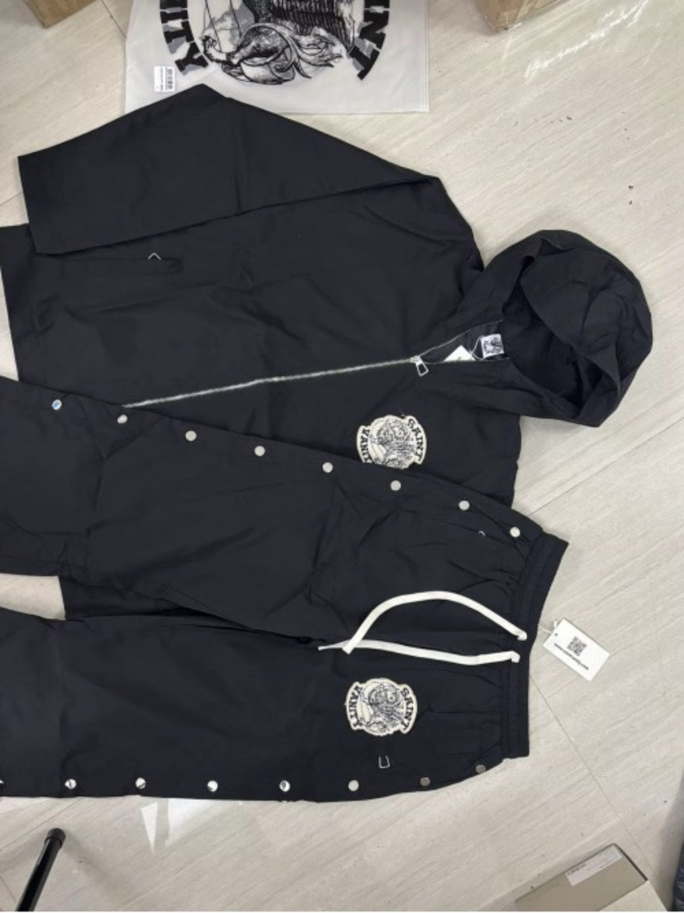 Kids Black Hooded Jacket & Sweatpants Set - Unbranded